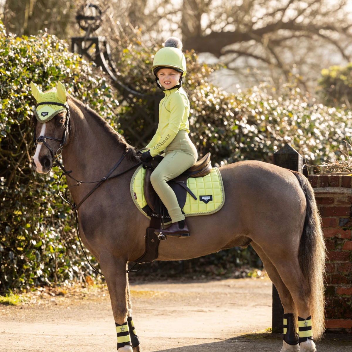 LeMieux Junior Loire Ear Bonnet Kiwi - Image 2