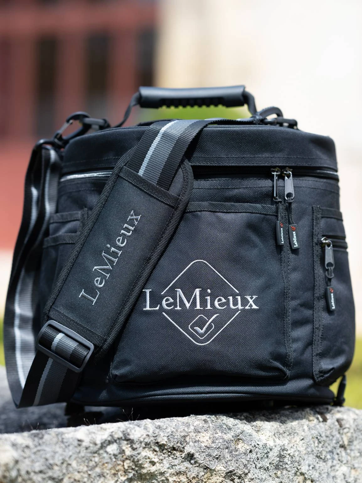LeMieux Elite Circular Grooming Bag Black - Image 3